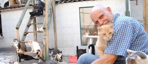carlo Oddo, l'homme aux 250 chats de Créteil
