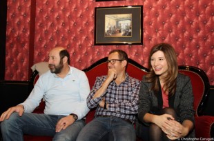 L'équipe du film Supercondriaque de Dany Boon (au centre) en présence de Kad Merad (à gauche) et d'Alice Pol (à droite)
