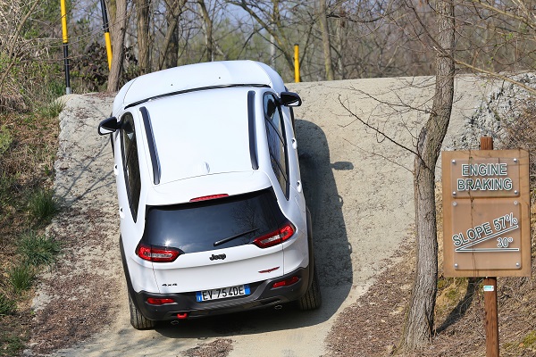 Jeep Cherokee_Trailhawk (2)