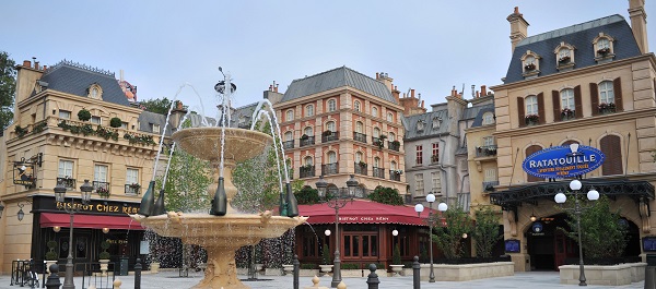 La place de Rémy copyright Disneyland Paris