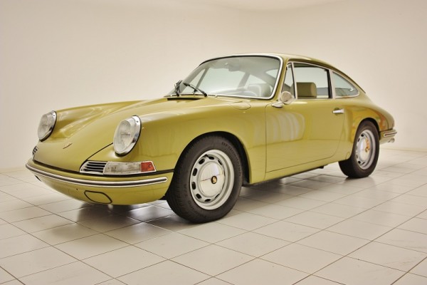 35 modèles de Porsche est mise en vente porsche_-_911_t_2-0_-_1967