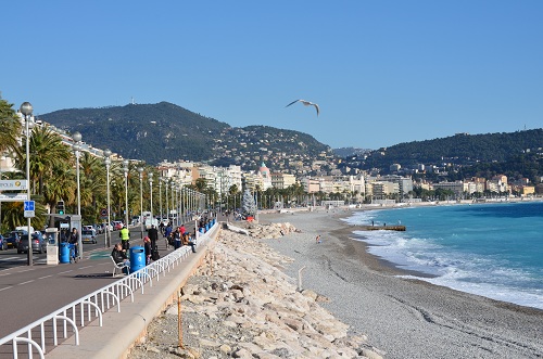 attentat du 14 juillet à Nice : une œuvre aux enchères promenade-anglais-plage-nice