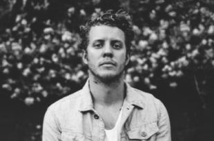 Anderson East Café de la Danse