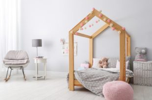 Le lit cabane en bois