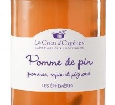 cour-Orgères-confiture-pomme-de-pin