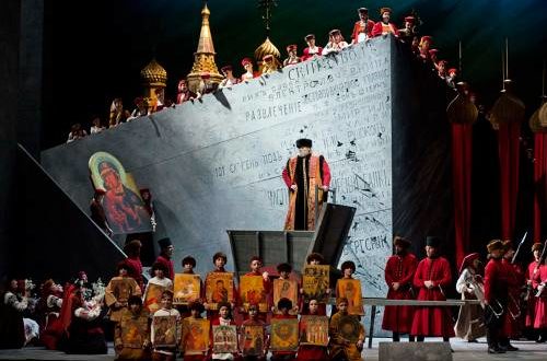 La Khovantchina à l’Opéra de Paris : un incontournable du répertoire de Modeste Moussorgski mis en scène par Andrei Serban.