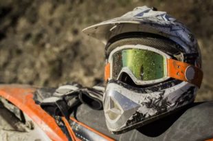 nettoyer son casque moto