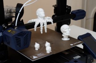Vous vous demandez comment construire une imprimante 3D complète à partir de rien ou en kit ? Alors, découvrez les instructions pour la création d'une imprimante 3D.
