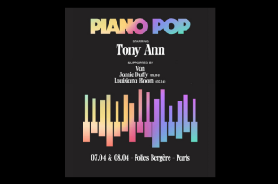 Tony Ann au piano lors du festival Piano Pop aux Folies Bergère à Paris, entouré des talents émergents